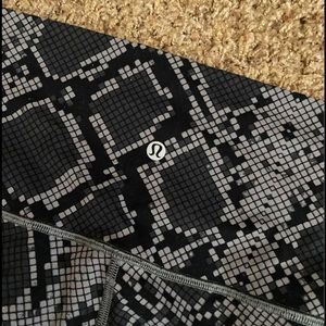 Lululemon snakeskin crops